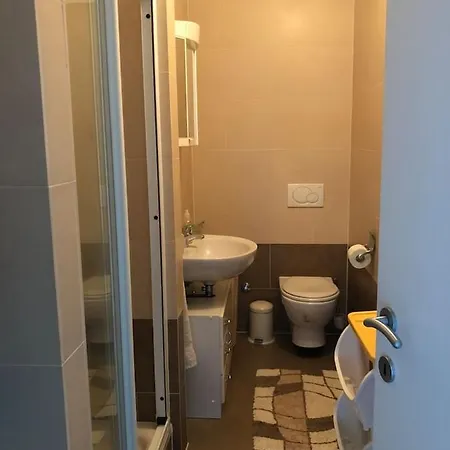 Ac Apartment Okrug Gornji